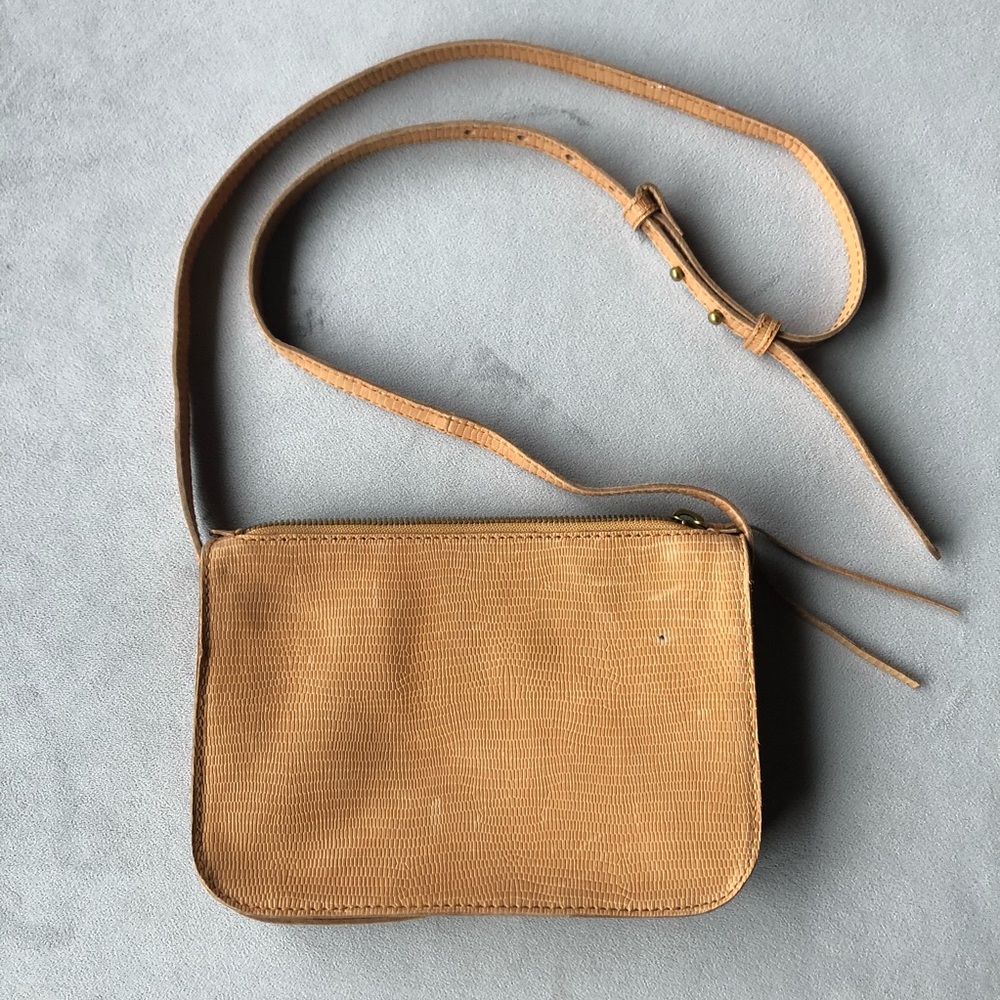 Madewell ~ Simple Lizard Embossed Leather Cross Body ~ Summer Straw